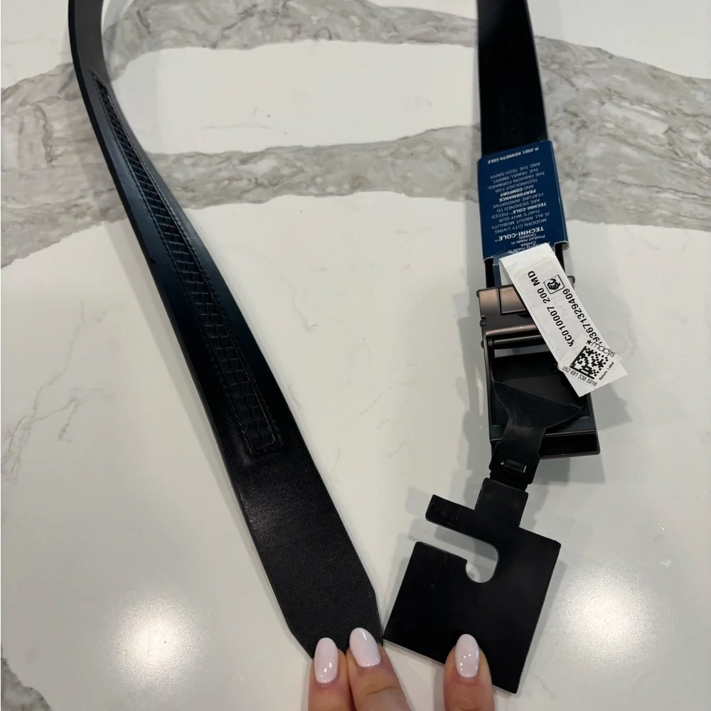 NWT Kenneth Cole reaction‎ Black/ Brown reversible belt size(M) 34/36
